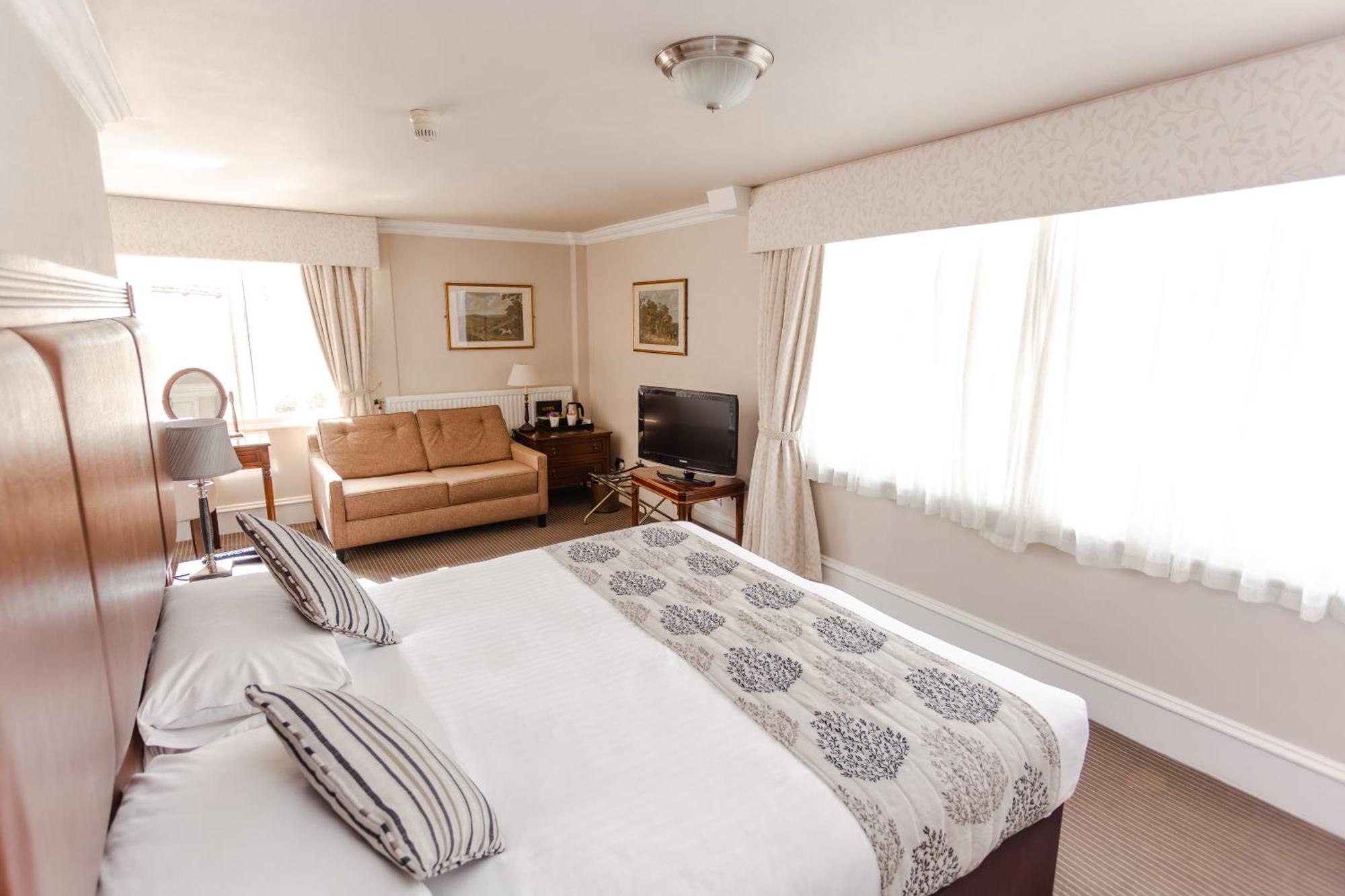 The Snooty Fox 3* Tetbury